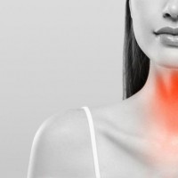 Зоб щитовидной железы: симптомы и лечение